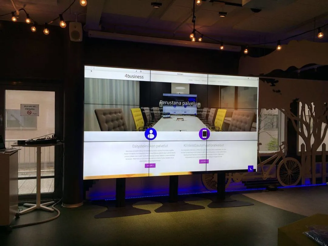 Multibrackets M Public Display Stand Floorstand Base B2B - Asennuskomponentti (jalus alusta) tuotteelle LCD-n&auml;ytt&ouml; - ter&auml;s - hopea - lattialla seisova