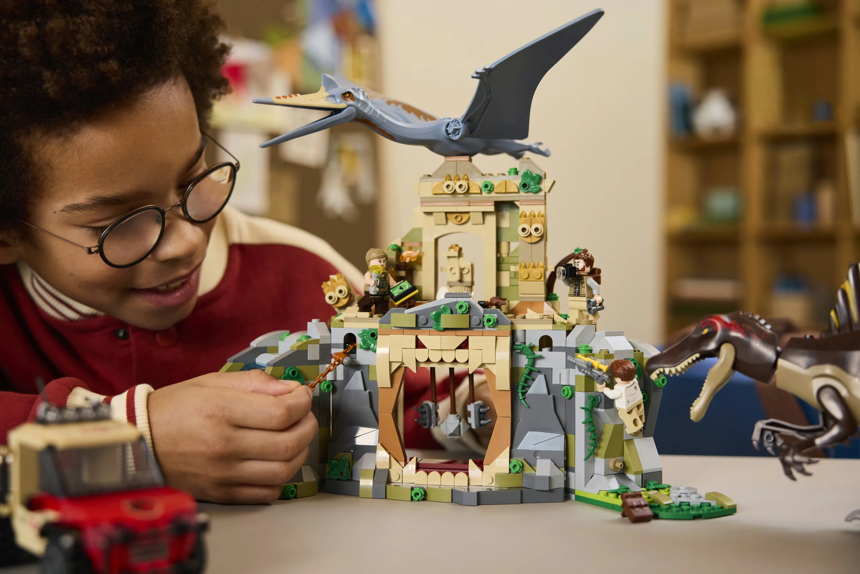 LEGO Jurassic World Spinosaurus och Quetzalcoatlus flykt i luften 76976