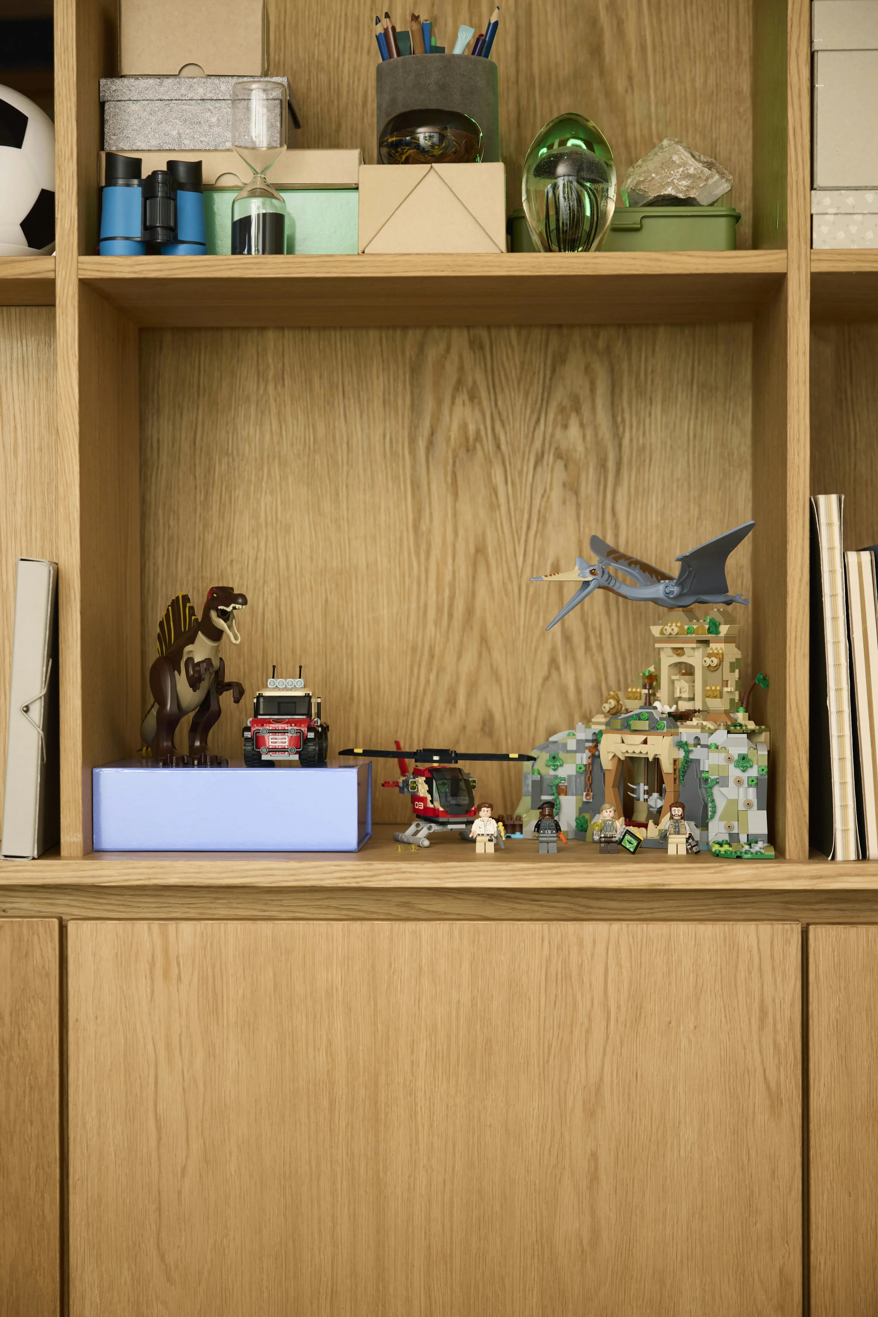 LEGO Jurassic World Spinosaurus och Quetzalcoatlus flykt i luften 76976