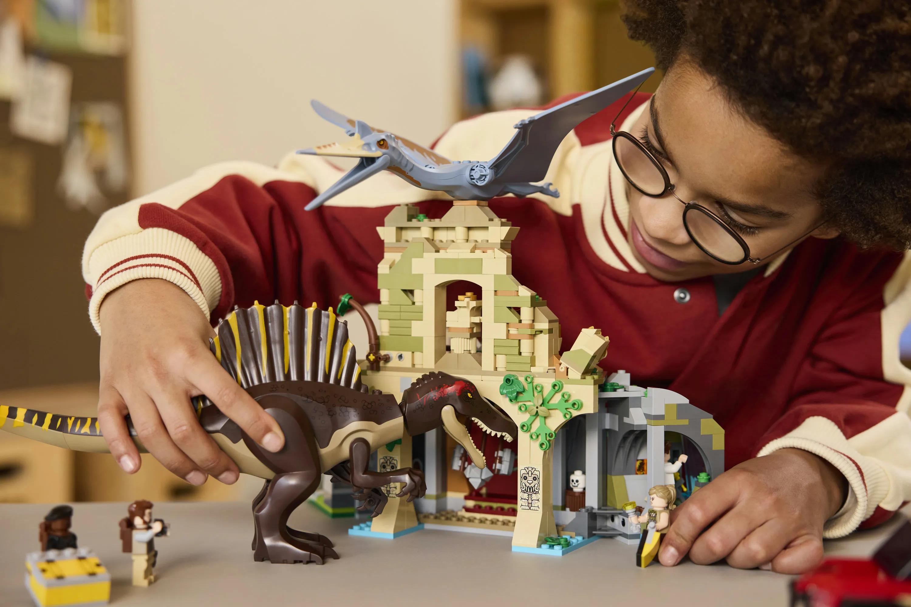 LEGO Jurassic World Spinosaurus och Quetzalcoatlus flykt i luften 76976