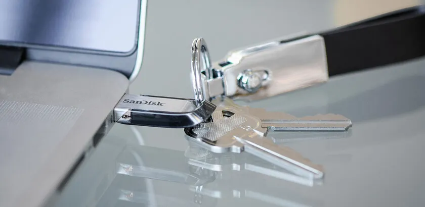 SanDisk Ultra Flair USB 3.0 512 GB USB-minne, silver