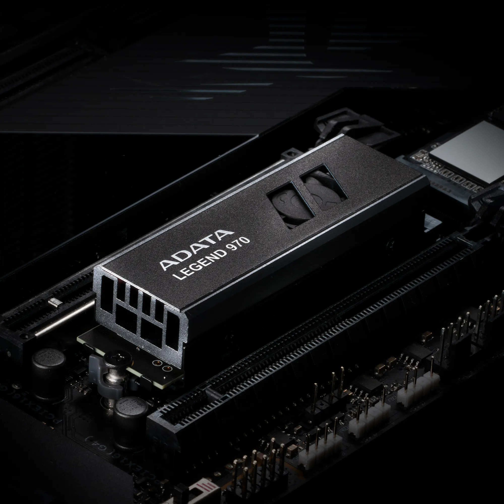 ADATA Legend 970 Heatsink 2 TB M.2 PCIe 5.0 NVMe SSD