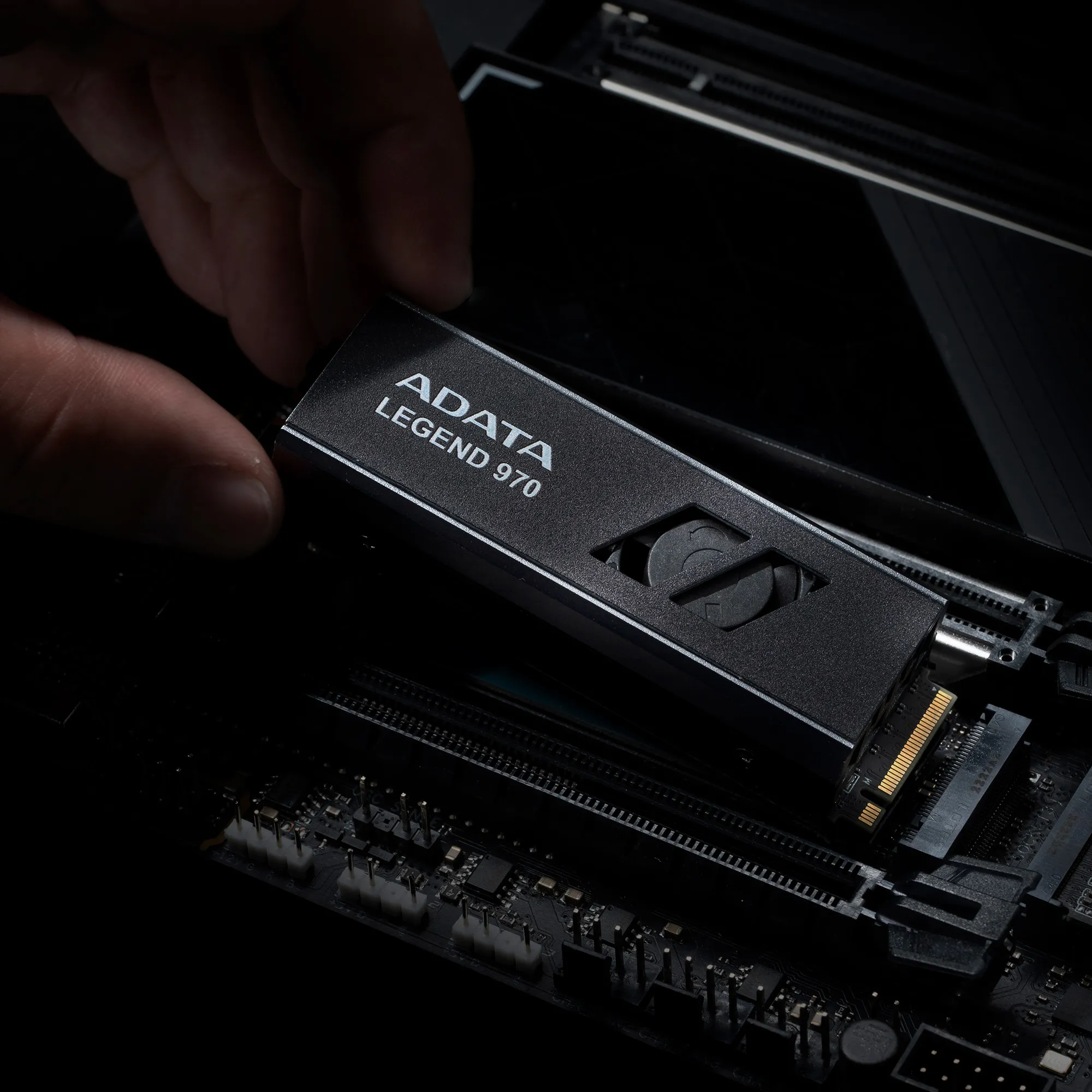 ADATA Legend 970 Heatsink 2 TB M.2 PCIe 5.0 NVMe SSD