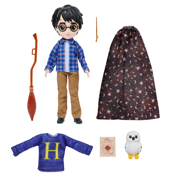 Spin Master Wizarding World Harry Potter - gift set with Harry Potter doll, play figure (approx. 20.3 cm tall, incl. broom, invisibility cloak and other accesso