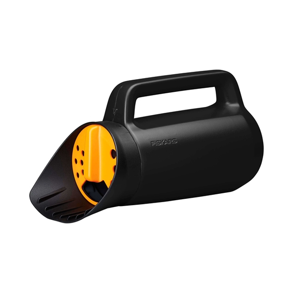 Fiskars Solid -k&auml;silevitin 2,3 l musta