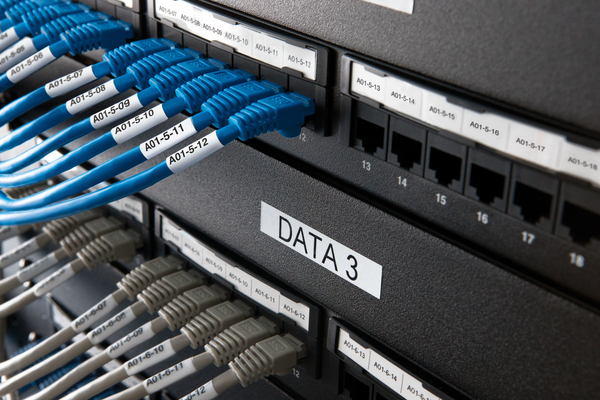 DYMO XTL 300 M&auml;rkmaskin f&ouml;r industriella milj&ouml;er, gul/svart