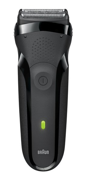 BRAUN PARRANAJOKONE 300s GIFT PACK + MATKAKOTELO SERIES-3. Kolminkertainen ajotoiminto, Kolme erikseen jousitettua ter&auml;&auml; my&ouml;t&auml;ilev&auml;t kasvojen muotoja ja leikkaa