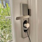 Shelly LOQED Power Kit -&auml;lylukkoosi 8 ladattavalla AA-paristoa