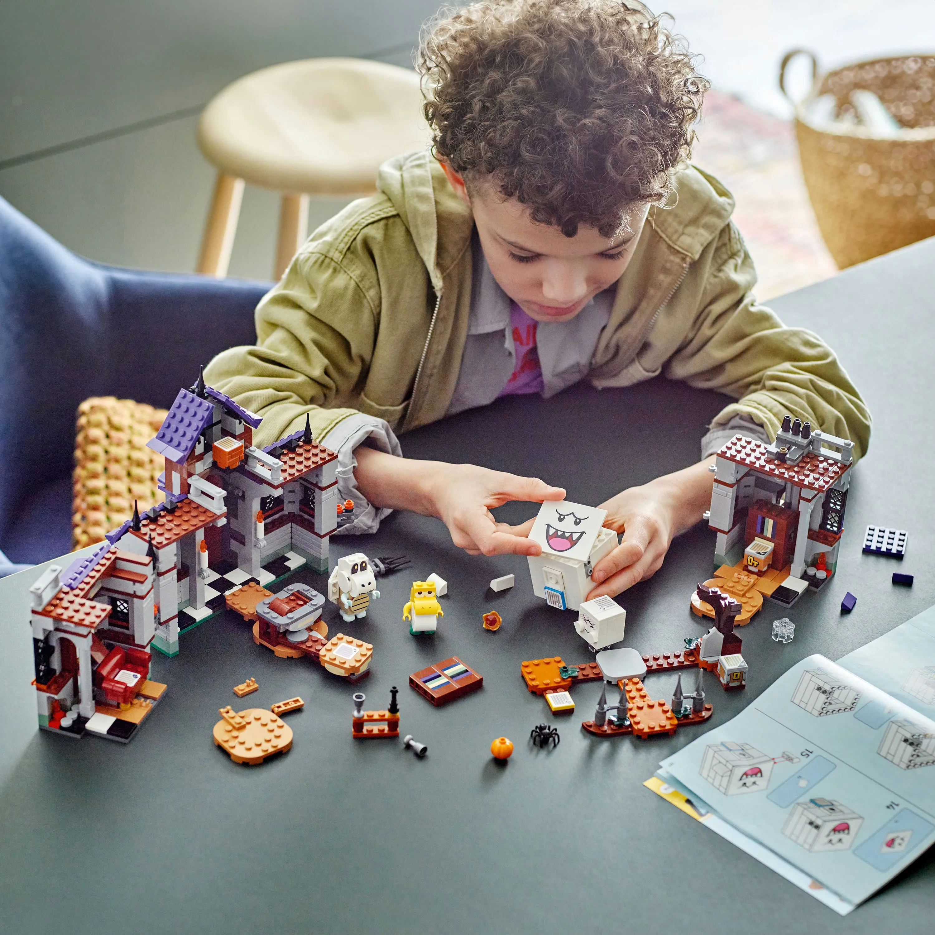 LEGO Super Mario King Boo&rsquo;s Haunted Mansion 71436