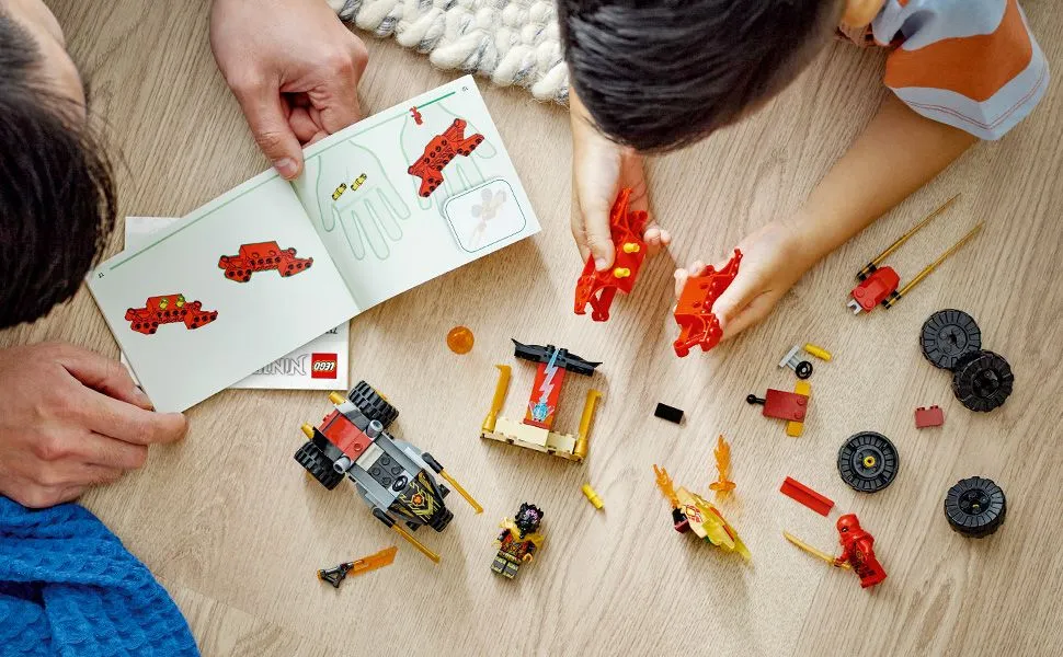 LEGO NINJAGO Kais och Rass bil- och motorcykelstrid 71789