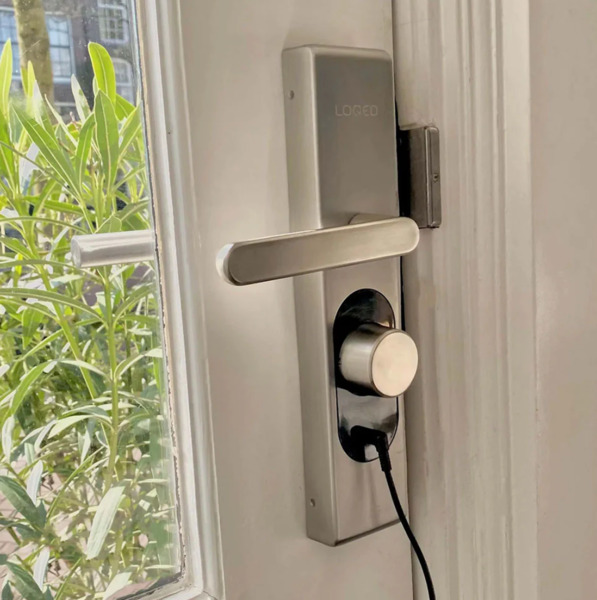 Shelly LOQED Power Kit LOQED - 8 uppladdningsbara AA-batterier