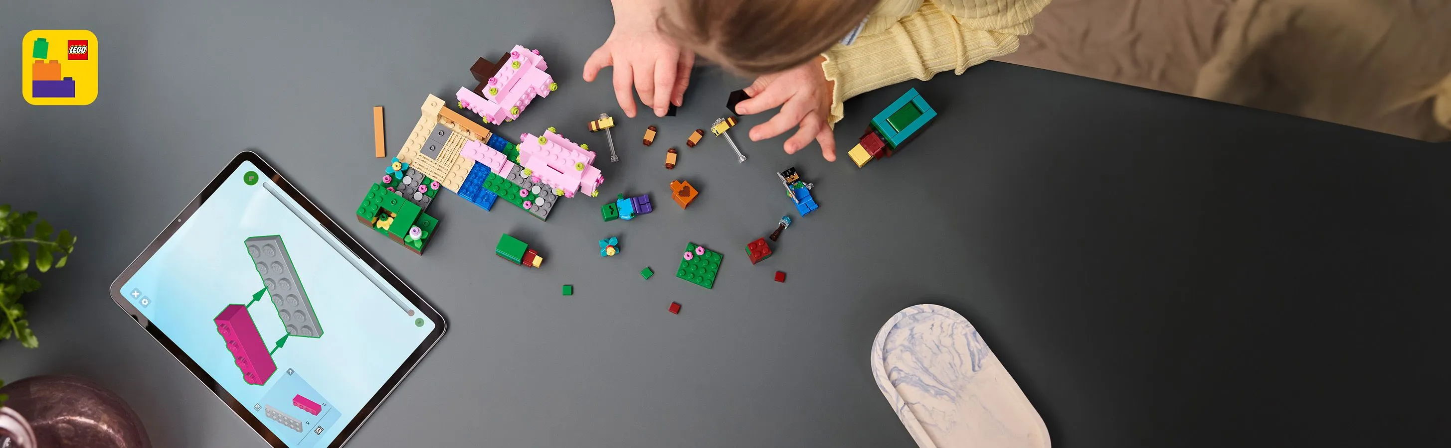 LEGO Minecraft Blooming Cherry Blossom Garden 21260