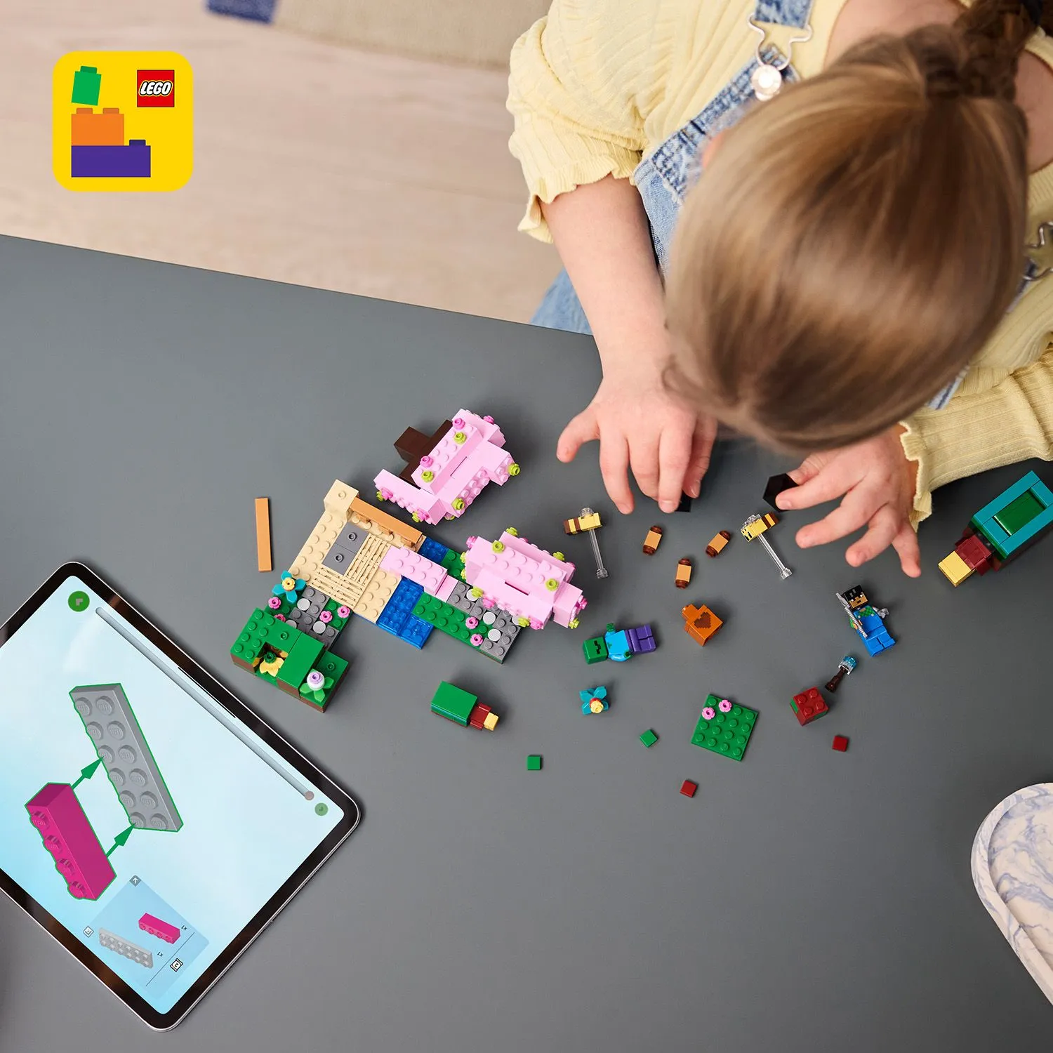 LEGO Minecraft Blooming Cherry Blossom Garden 21260