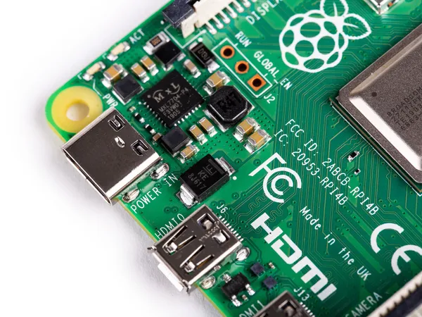 Raspberry Pi 4 Model B, 2 GB RAM, USB-C, dual Micro HDMI