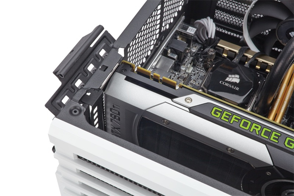 Corsair Carbide Air 240 White High airflow Mini ITX/uATX