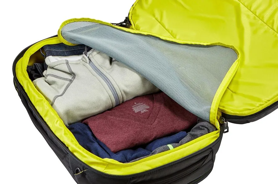 THULE Subterra Duffel Carry-on 40L - Dark Shadow