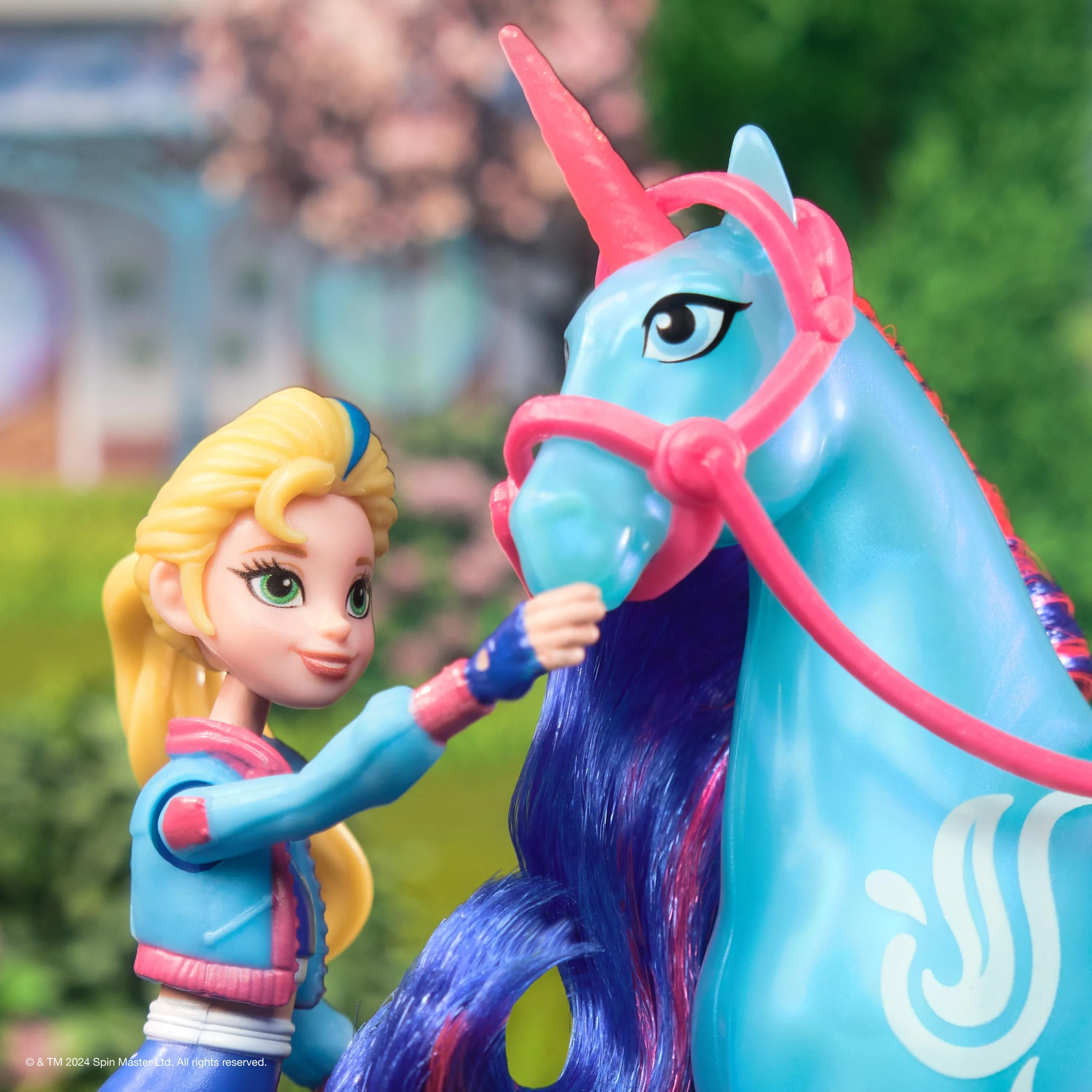 Spin Master Unicorn Academy - Isabel and Unicorn River Set, toy figure