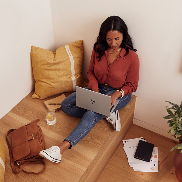 HP EliteBook 830 G9 13.3" i5-1235U, 16GB, 256GB SSD, Win 11 Pro - notebook, Silver