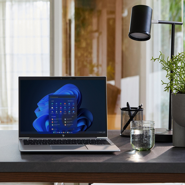 HP EliteBook 830 G9 13.3" i5-1235U, 16GB, 256GB SSD, Win 11 Pro - notebook, Silver