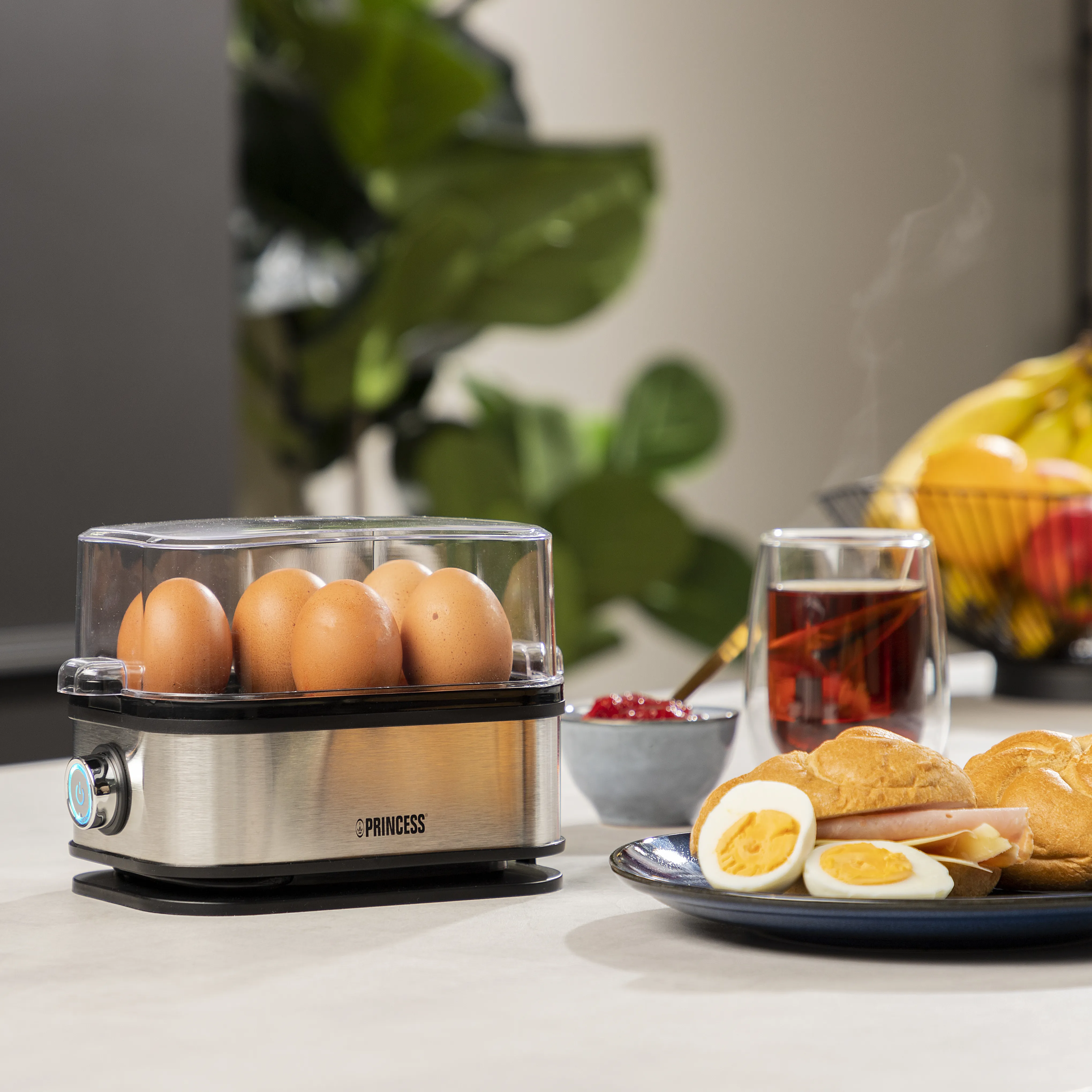 Princess 262046 Egg Cooker, 6 Eggs, 400 W, Black/Silver