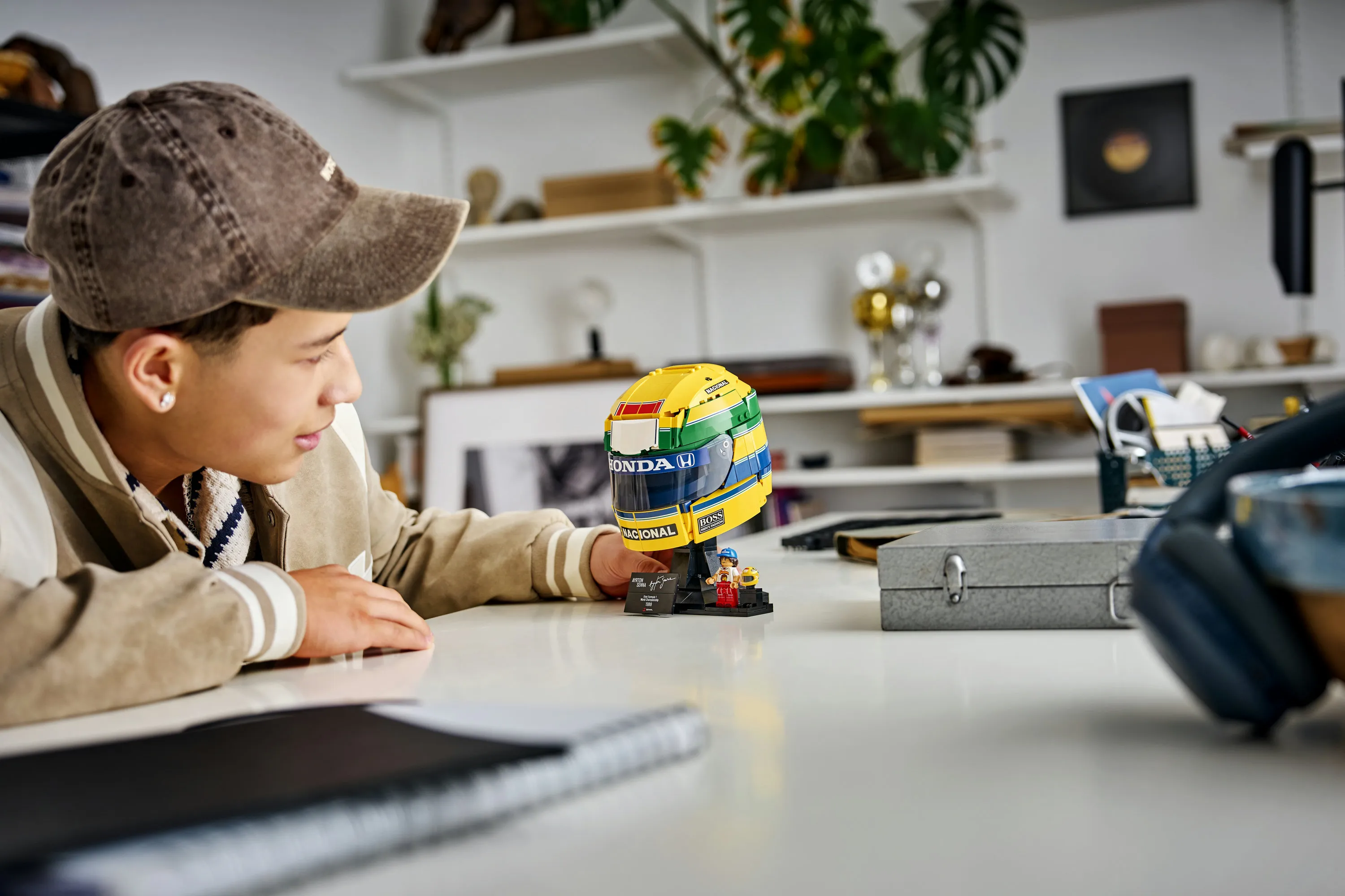 LEGO Editions Ayrton Senna Helmet 43024