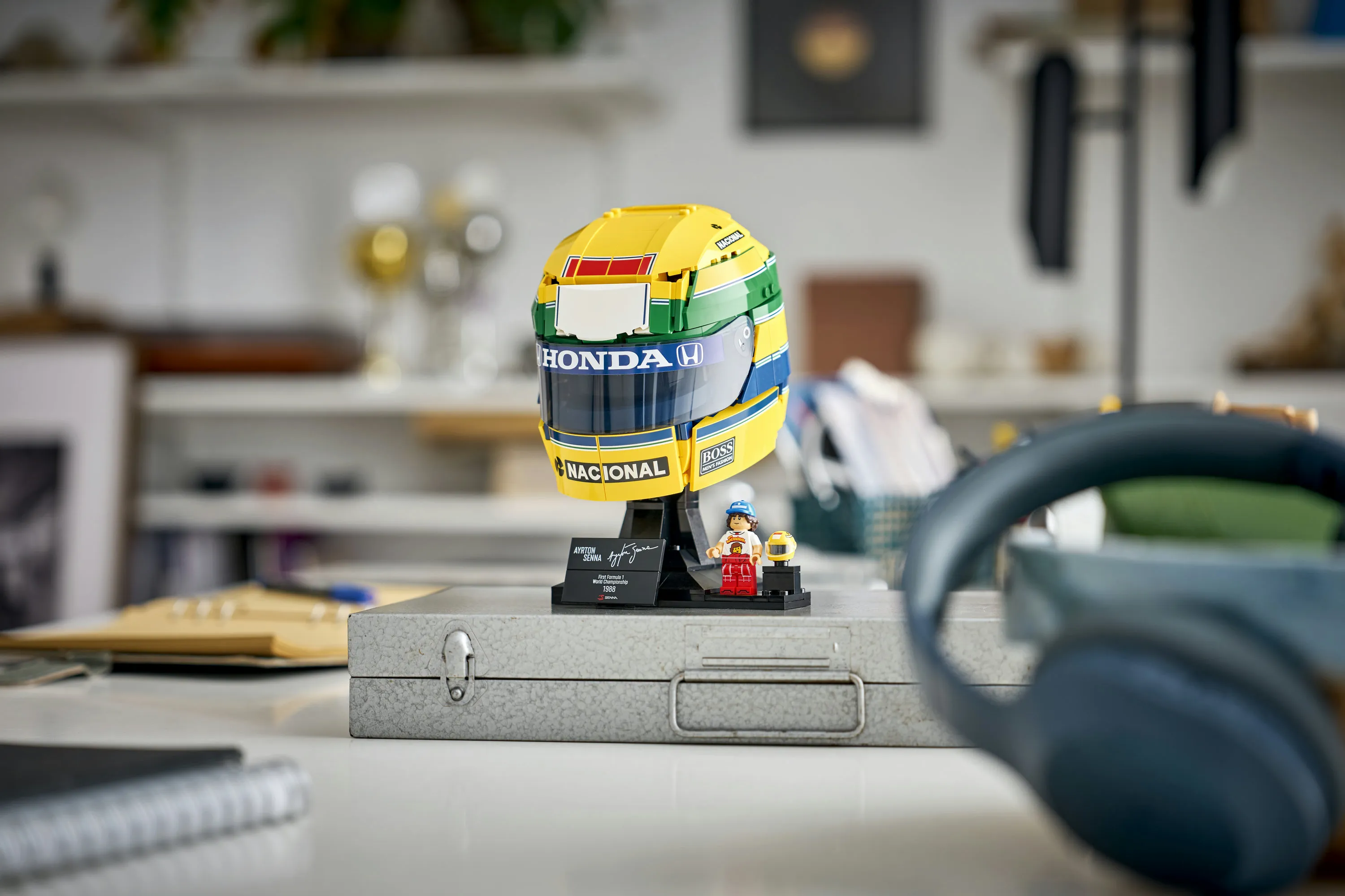 LEGO Editions Ayrton Senna Helmet 43024