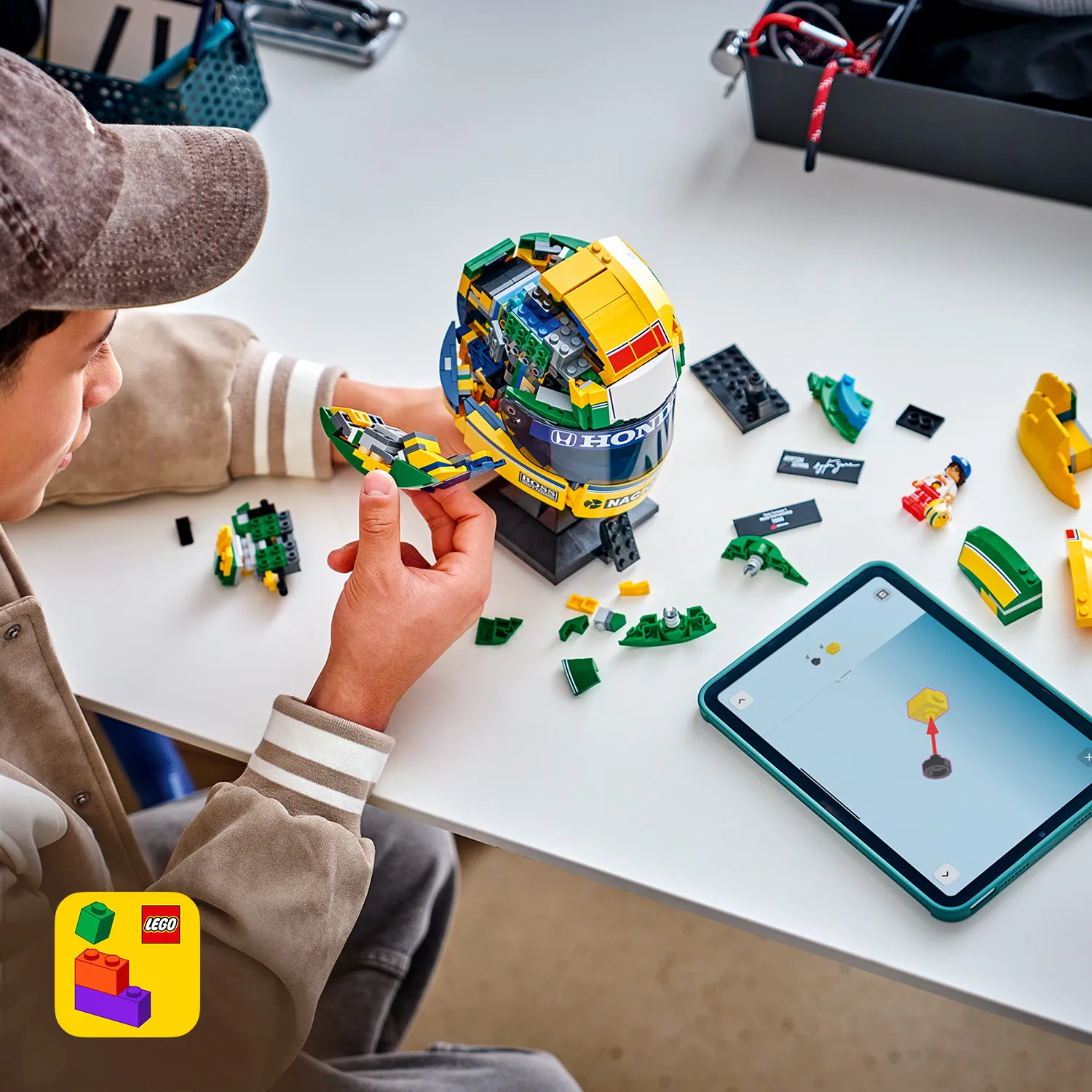LEGO Editions Ayrton Senna Helmet 43024
