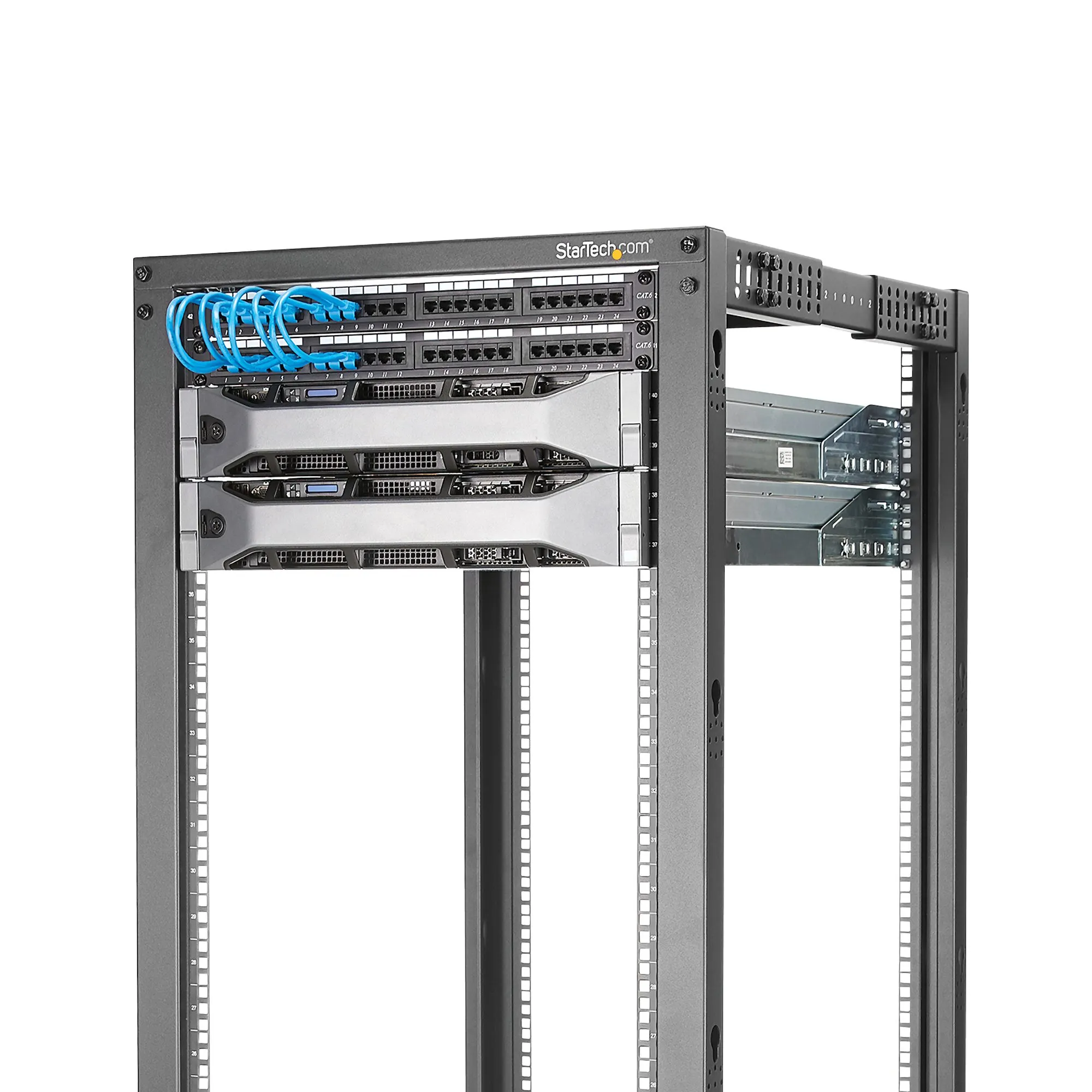 STARTECH.COM 18U Open Frame Rack - 4 Post - 22-40in. Adjustable Depth - 1200lb. Weight Capacity - w/ Casters and Cable Hooks