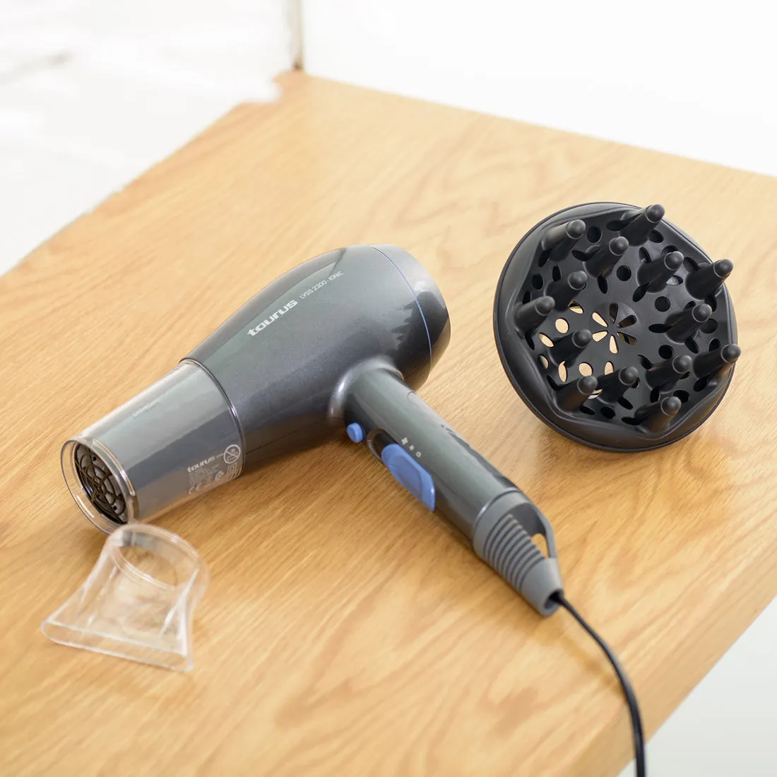 Taurus Lyss 2300W Ionic - hair dryer