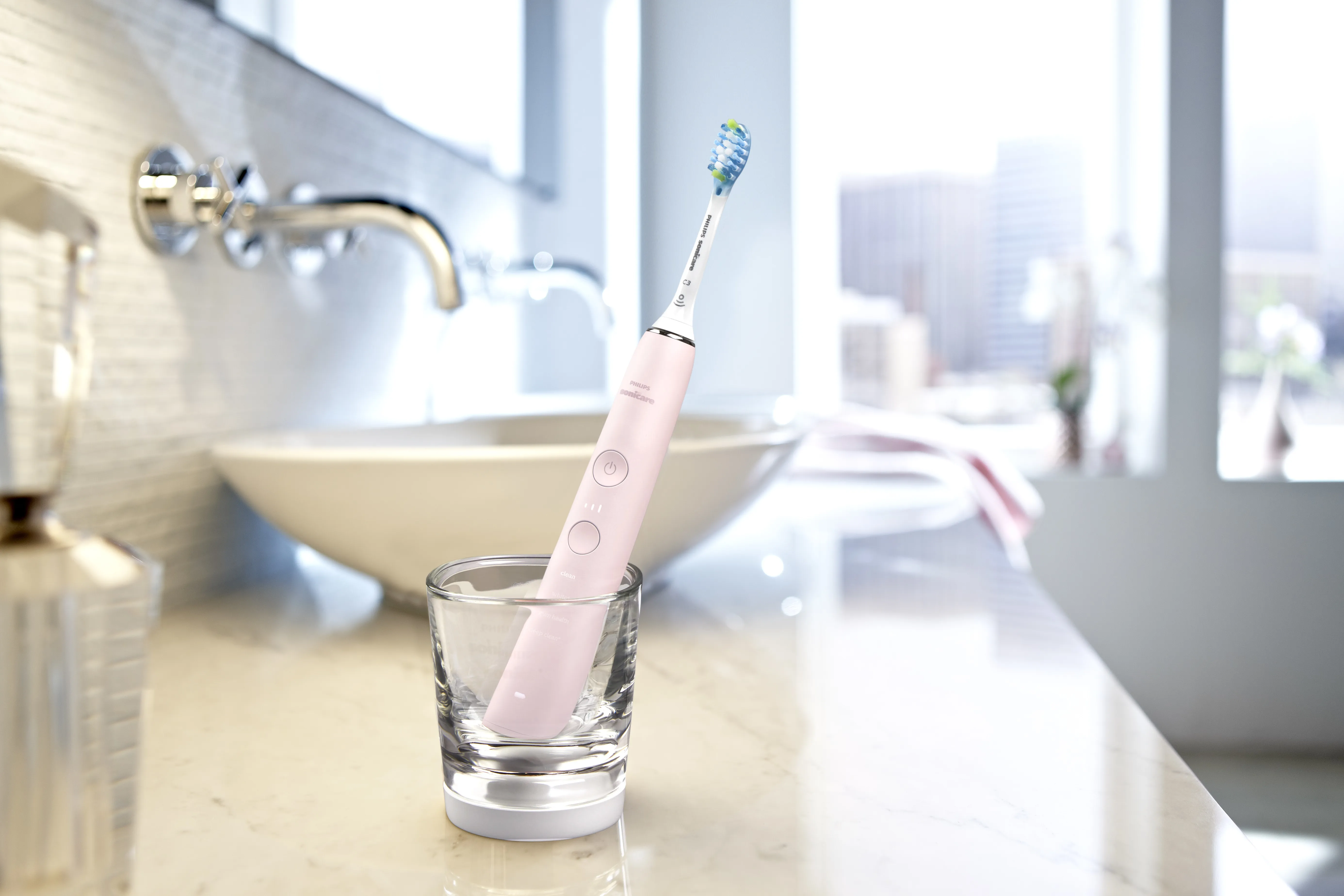 Philips Sonicare DiamondClean 9000 soninen s&auml;hk&ouml;hammasharja - vaaleanpunainen