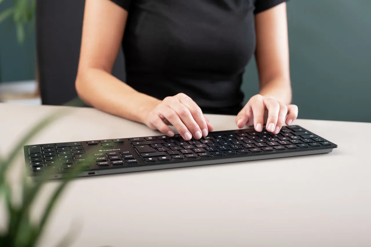 CHERRY KW 9100 Slim WL Keyboard, Black/Grey (German)