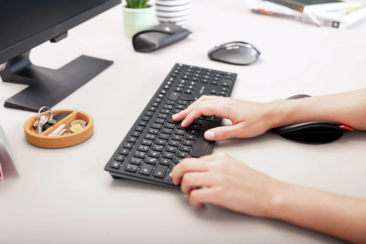 CHERRY KW 9100 Slim WL Keyboard, Black/Grey (German)