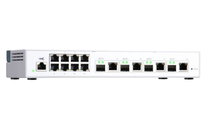 QNAP 8port 1Gbps, 4 port 10G SFP+Switch Desktop