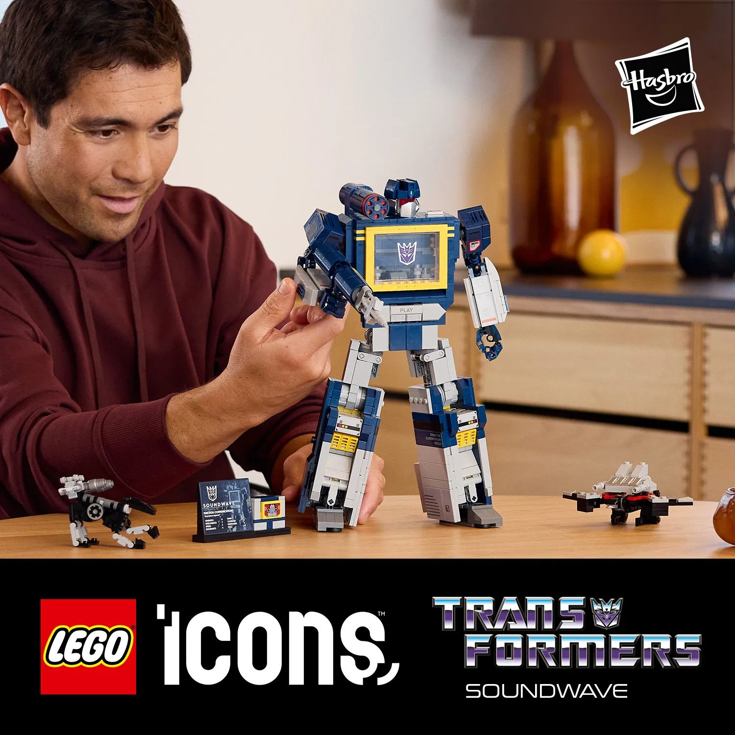 LEGO Icons Transformers: Soundwave 10358