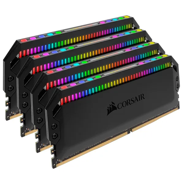 Corsair Dominator Platinum RGB 32 Gt (4 x 8 Gt) DDR4 3600 MHz, CL18 -muisti, Musta