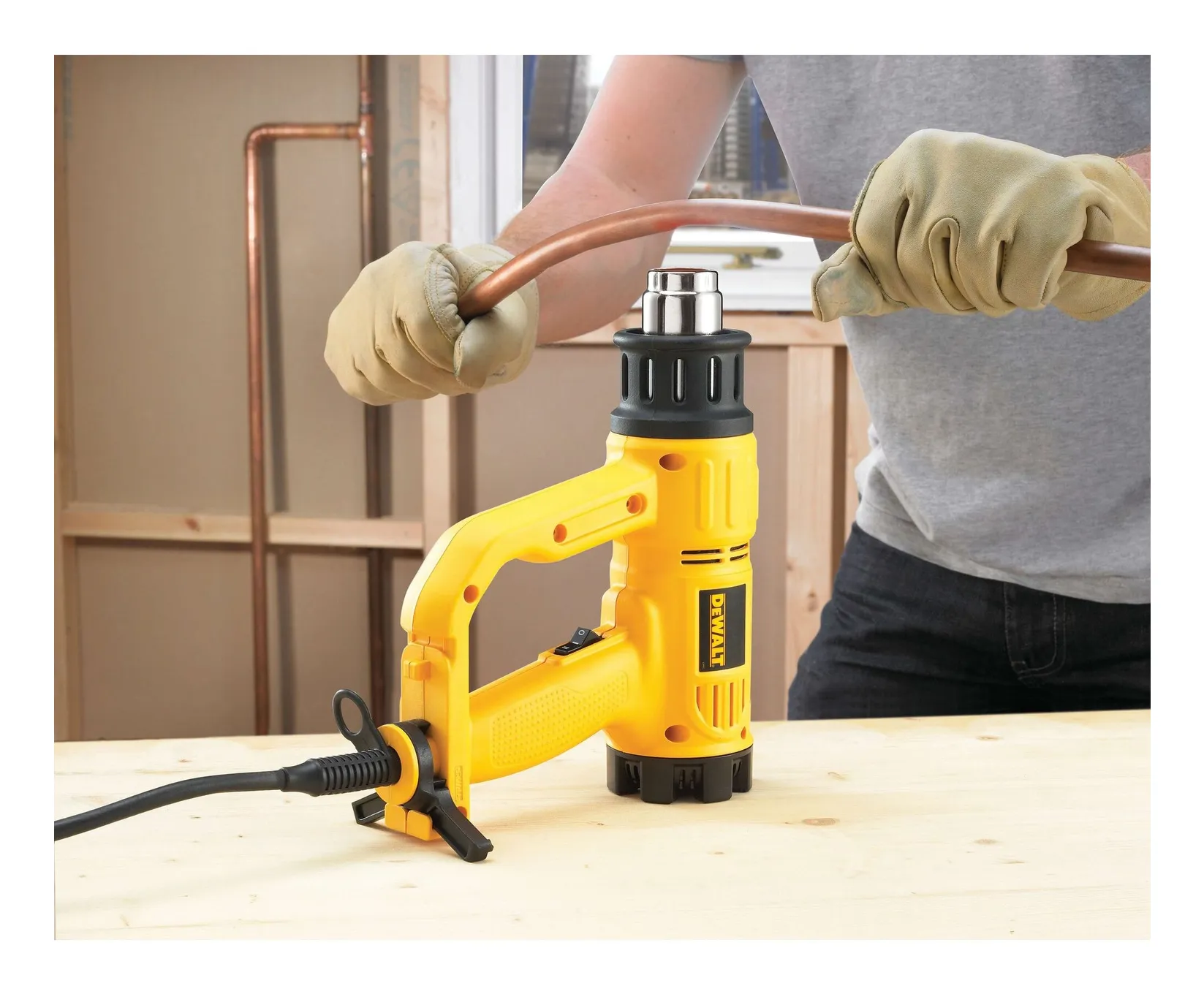 DeWALT D26411 - varmepistol - 2000 W
