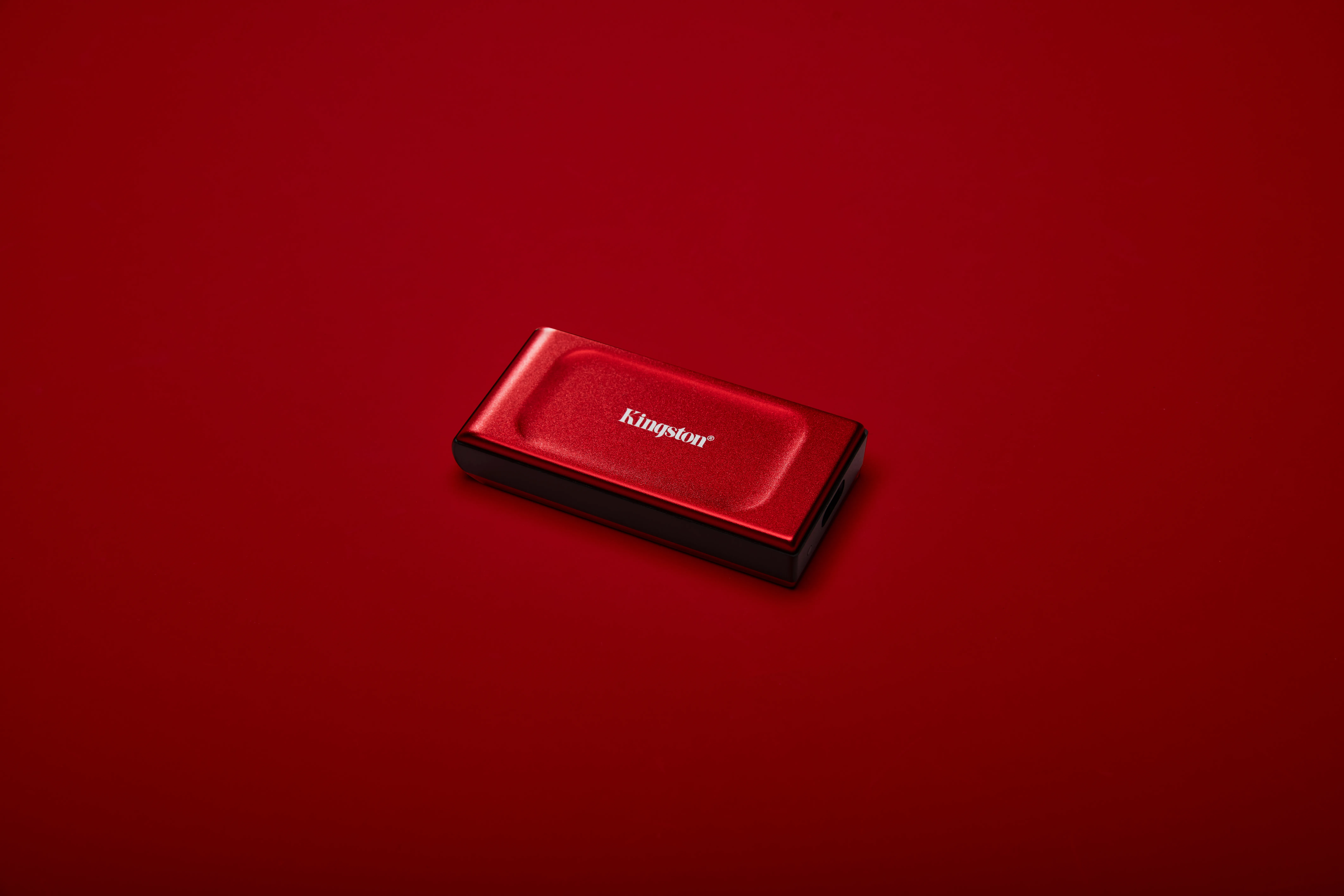 Kingston XS1000 2 Tt USB-C -ulkoinen SSD, Punainen