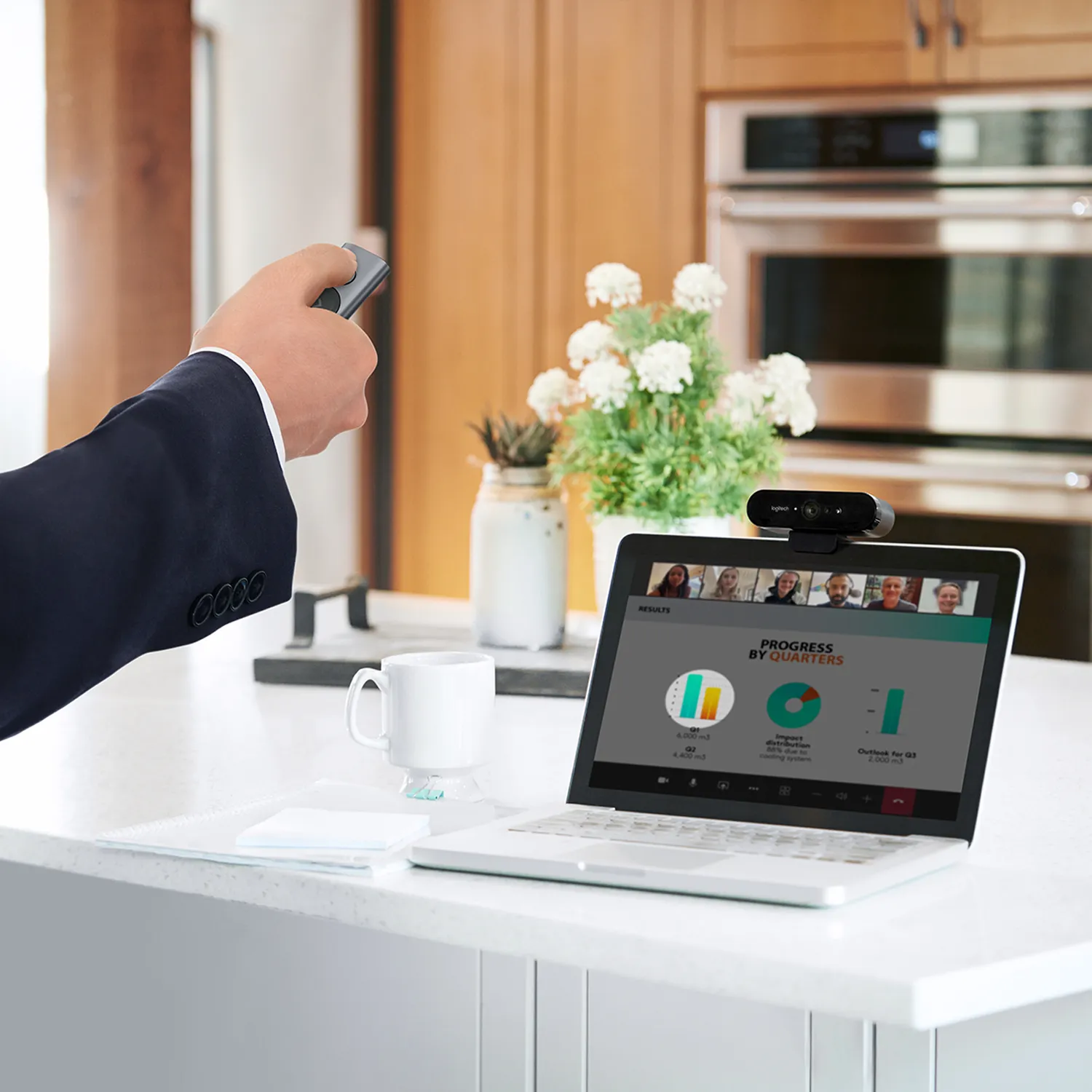 Logitech Spotlight - presenter, Gold