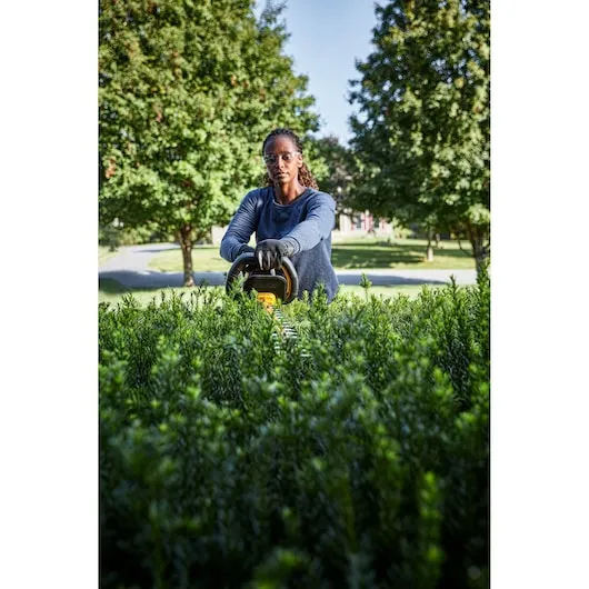 DEWALT DCMHT573X1-QW 54 V XR FLEXVOLT Cordless Hedge Trimmer, 650 mm, 9 Ah