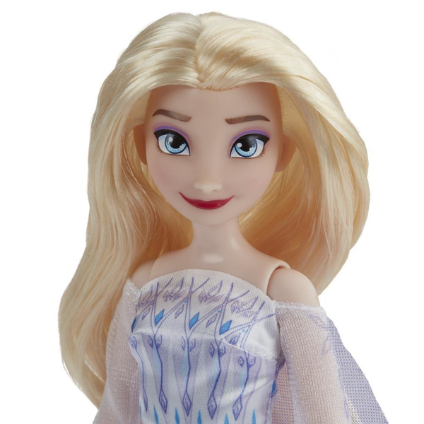 Disney Frozen 2 Fashion Doll Queen Elsa