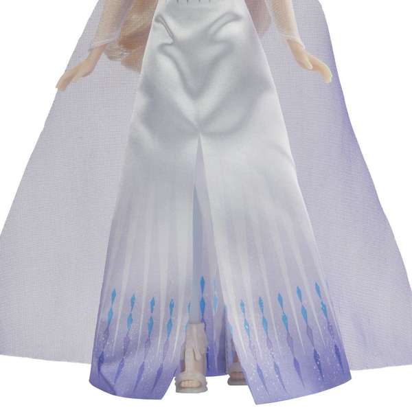 Disney Frozen 2 Fashion Doll Queen Elsa