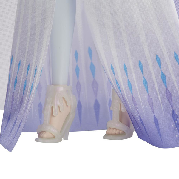 Disney Frozen 2 Fashion Doll Queen Elsa