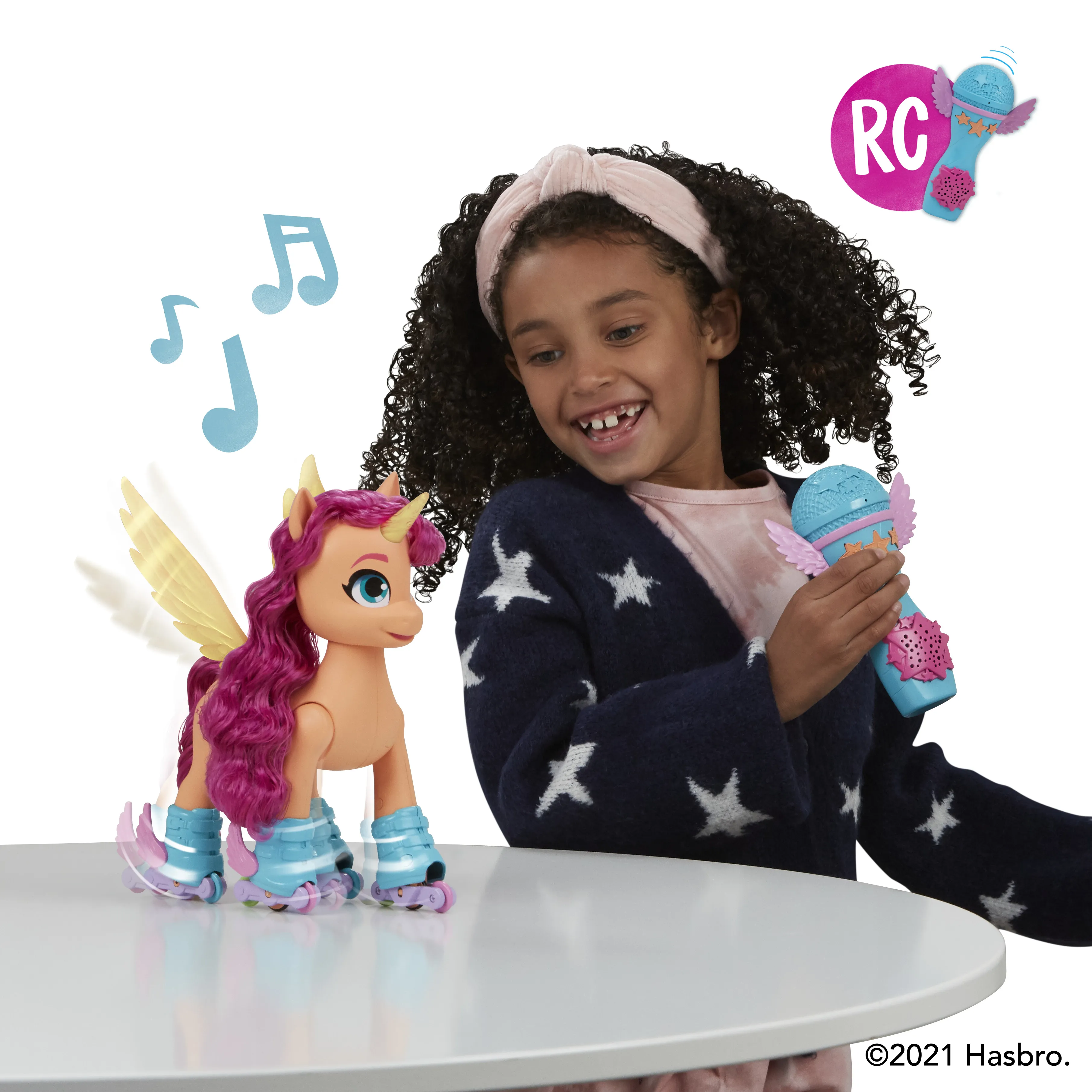Hasbro My Little Pony: A New Generation Sing-and-Skate Sunny Starscout Toy Figure