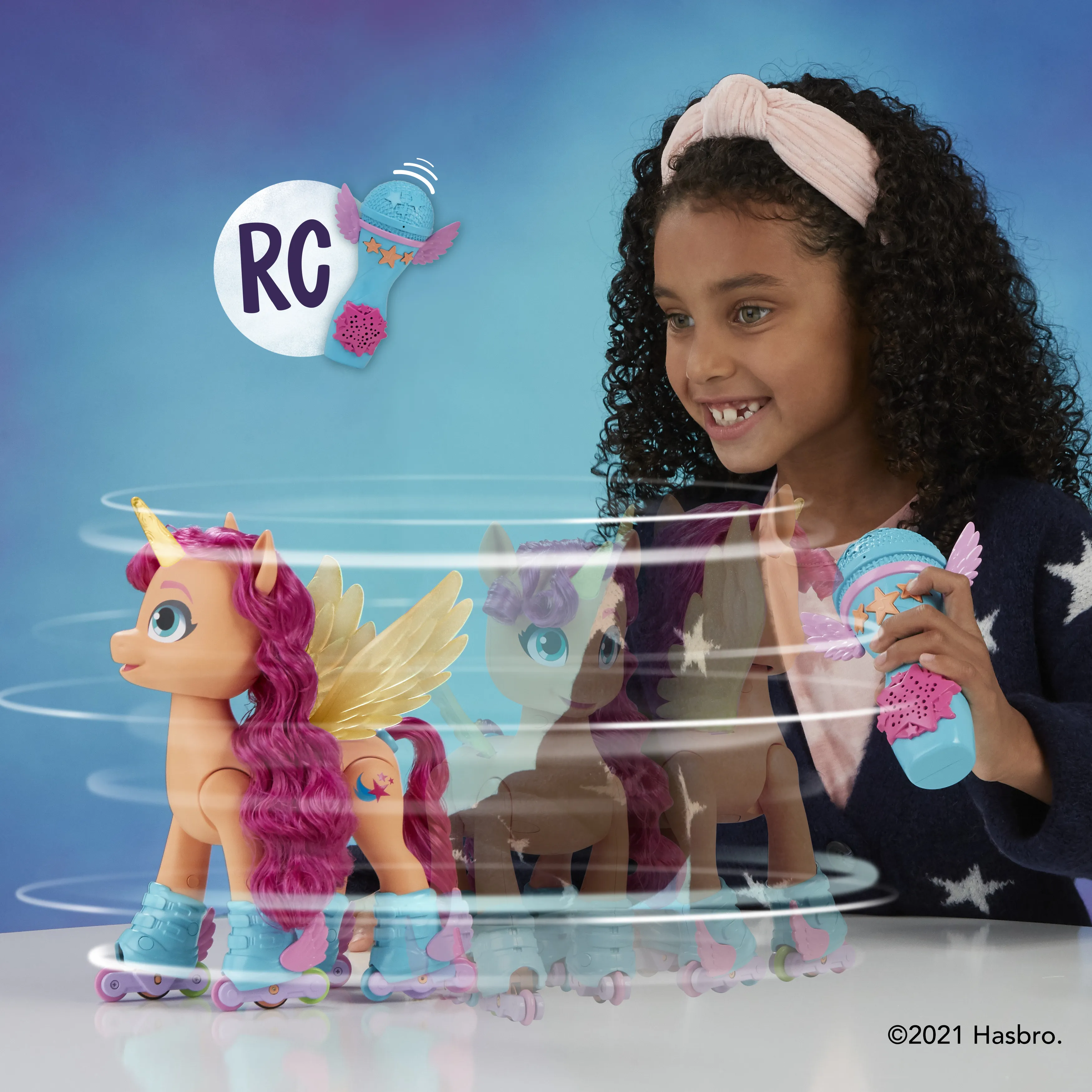 Hasbro My Little Pony: A New Generation Sing-and-Skate Sunny Starscout Toy Figure