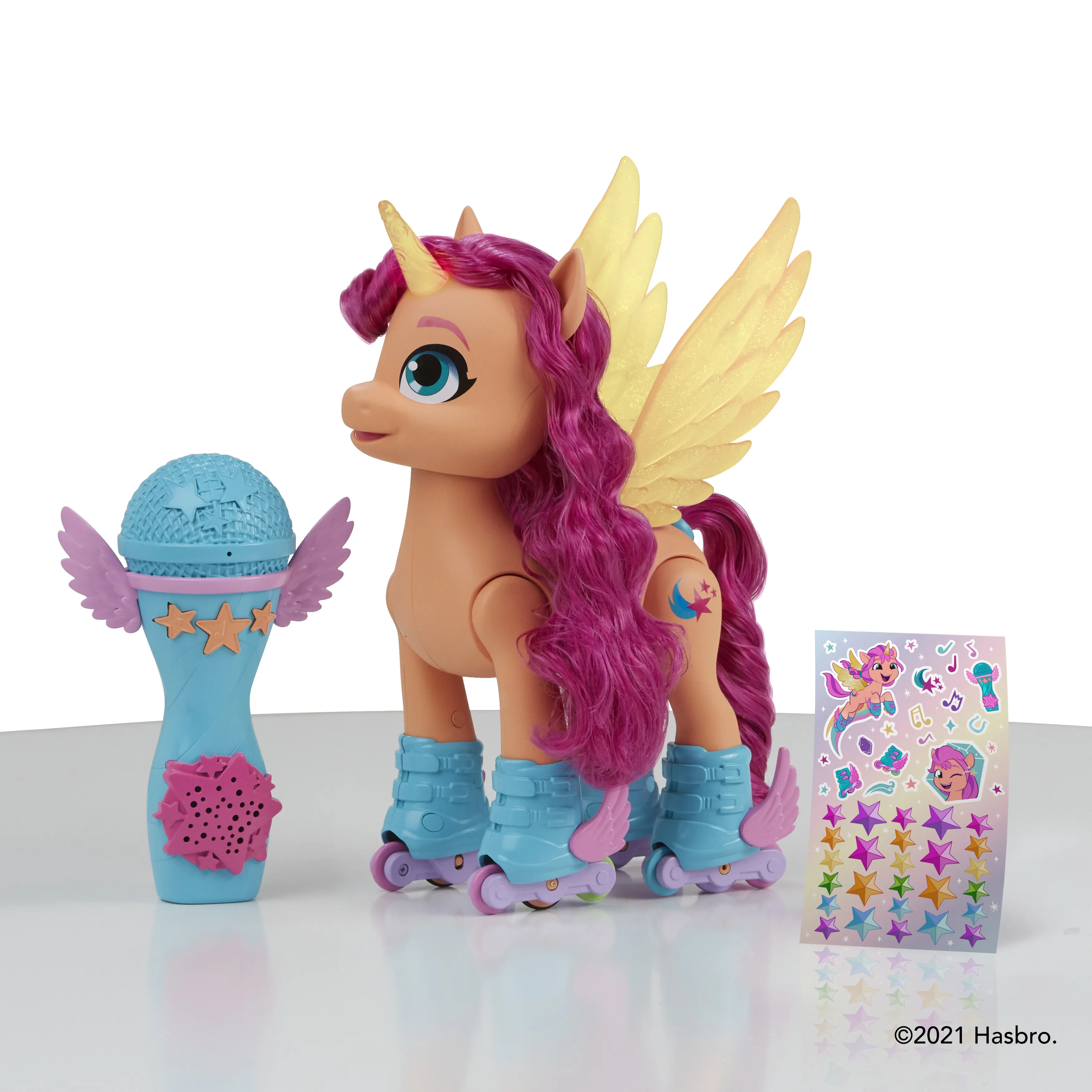 Hasbro My Little Pony: A New Generation Sing-and-Skate Sunny Starscout Toy Figure