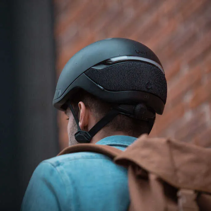 UNIT 1 FARO Blackbird helmet with MIPS &amp; remote Large