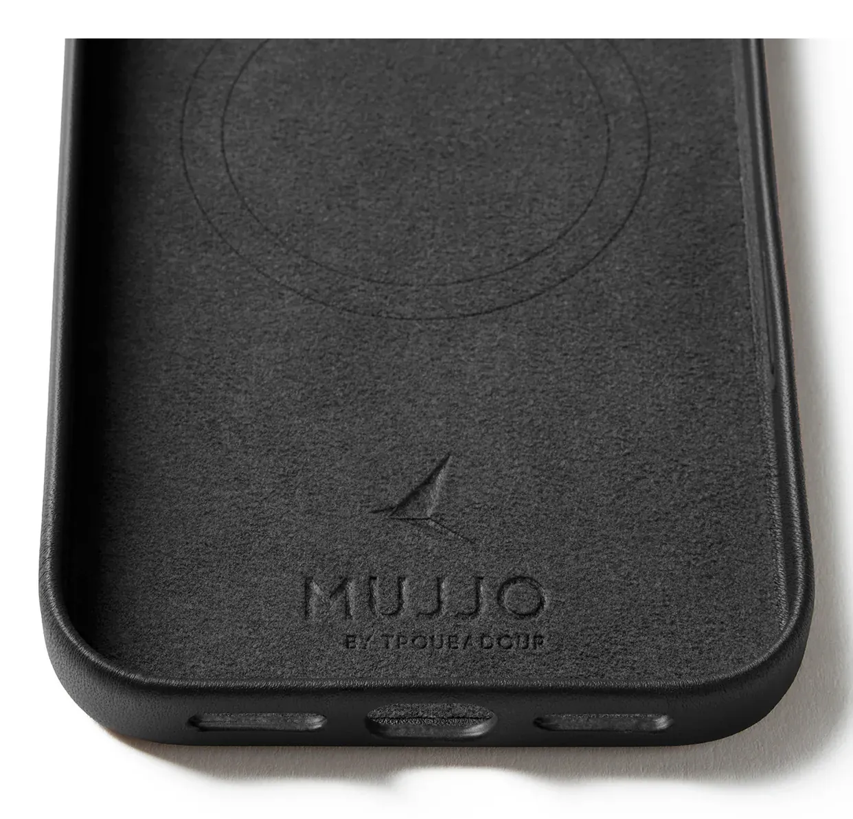 Mujjo Wallet Leather MagSafe Wallet Case for iPhone 17 Pro Max, Black