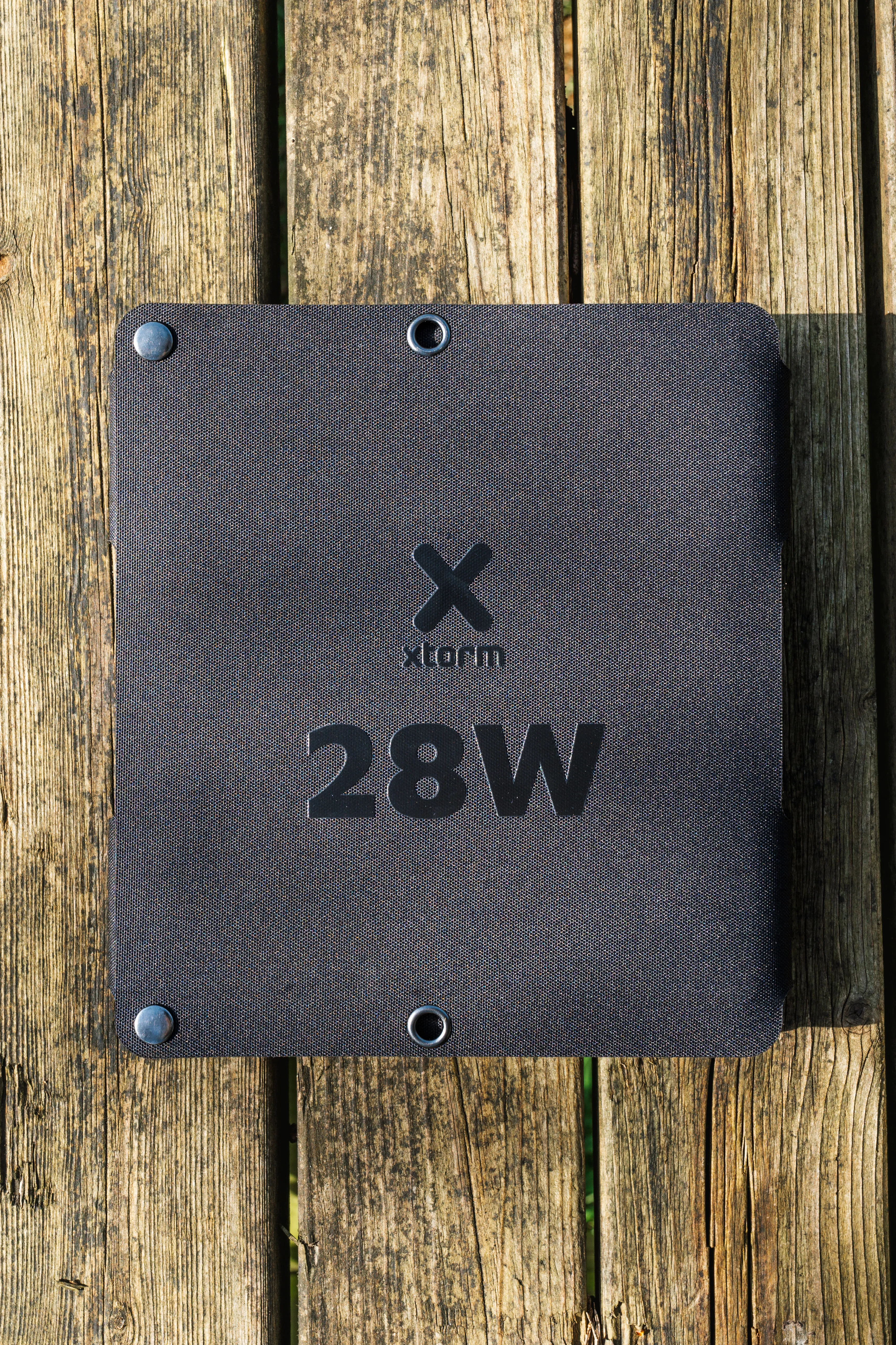 Xtorm Powerful SolarBooster 28W - Solar panel IPX4 USB-C/A outputs