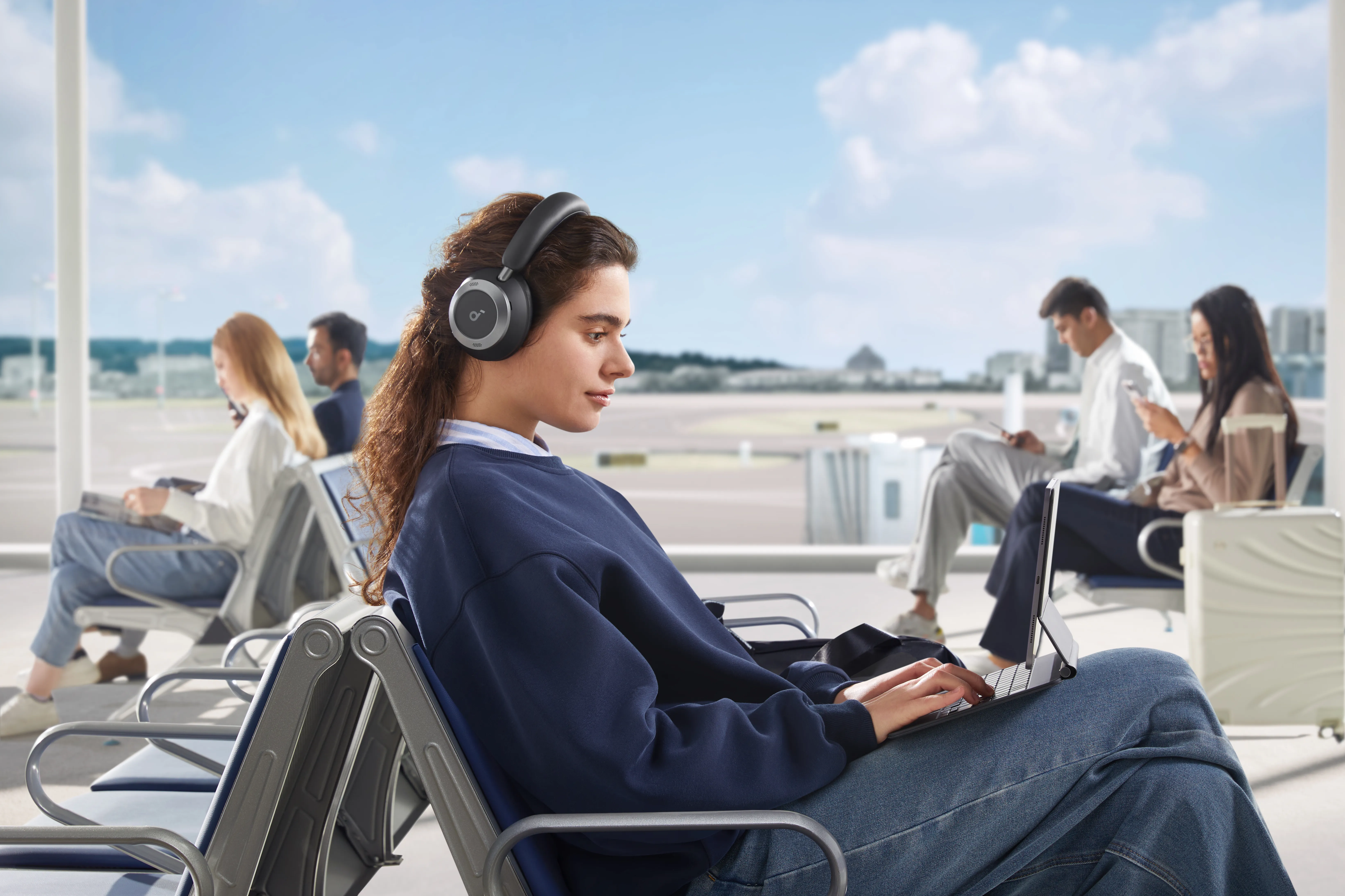 Anker Soundcore Space One Pro tr&aring;dl&ouml;s headset + fodral, svart
