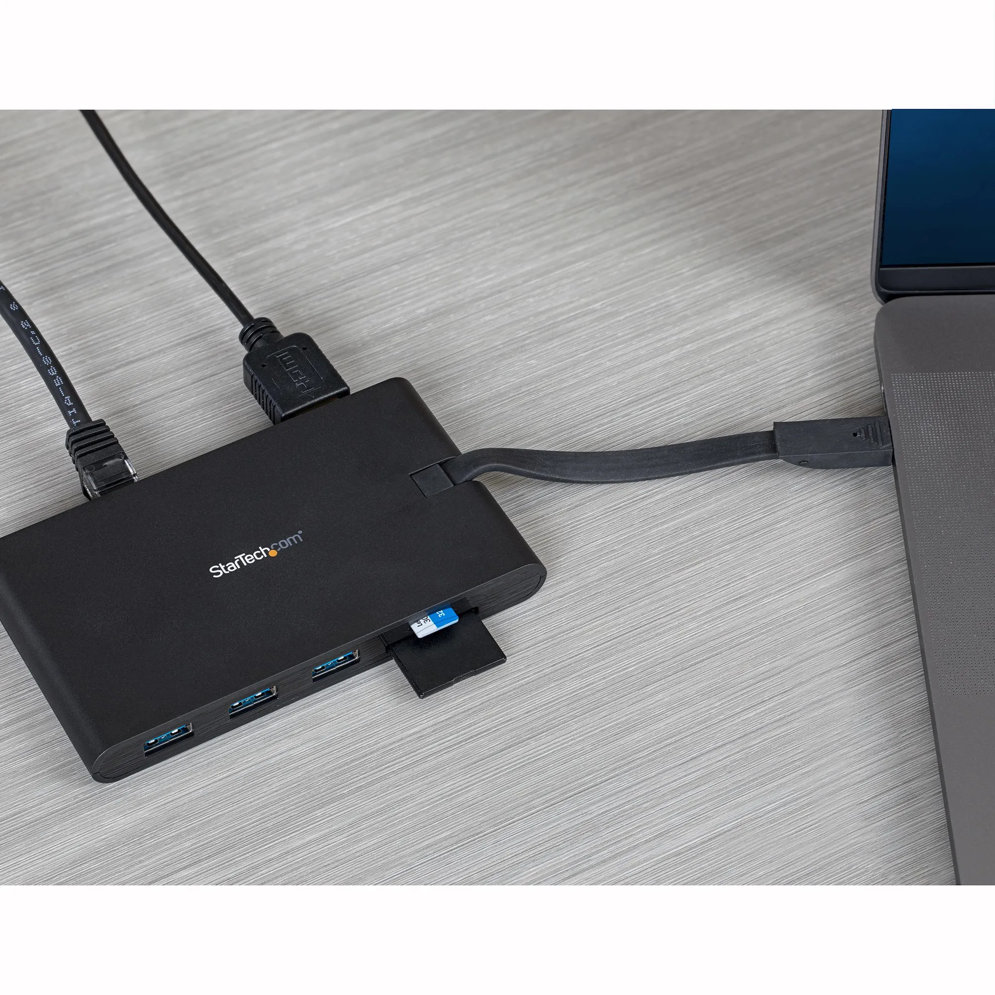 Multiport Adapter - USB-C - HDMI and VGA
